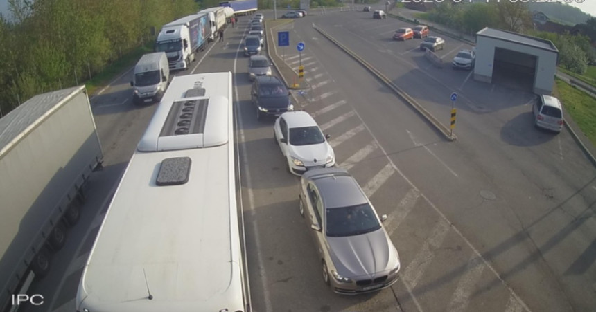 Pojačana frekvencija vozila na graničnom prelazu Gradina