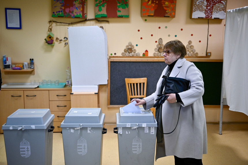 Mađari biraju: Glavni rivali Orbanov Fides i Mađarova Tisa