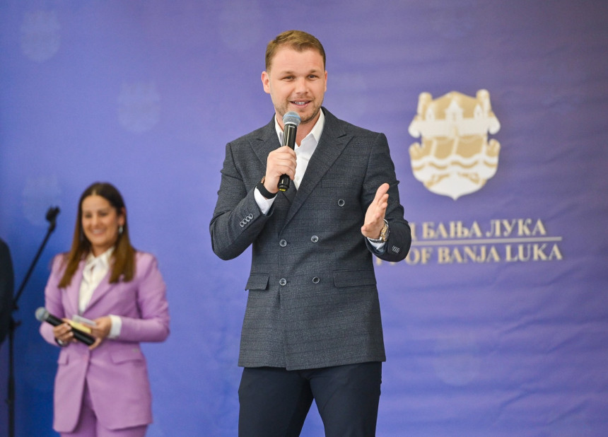 Stanivuković za rođendan BN: Podarili ste nešto veliko svijetu