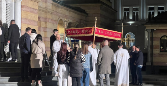U Hramu Hrista Spasitelja služena ponoćna liturgija
