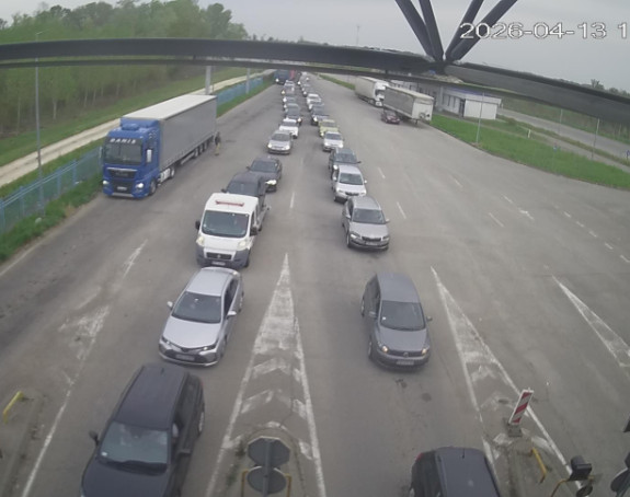 Потребно стрпљење: Колоне на граници са Хрватском и Србијом