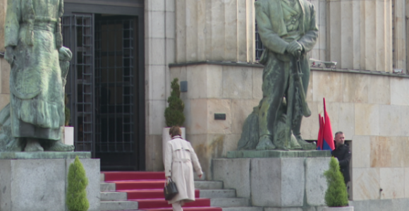 Šta zapravo rade savjetnici i koliko koštaju građane?