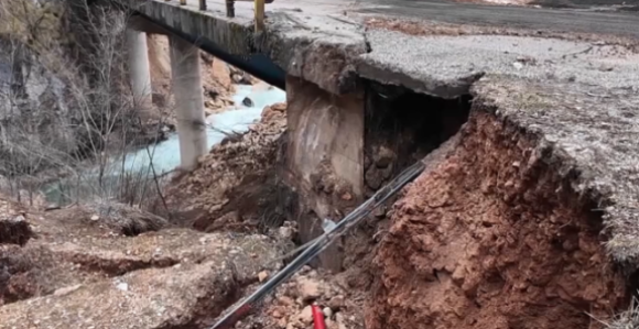 Lažna obećanja vlasti koja smo skupo platili: Obećali auto-puteve i jeftiniju struju, a dobili makadam i 50% skuplju struju!