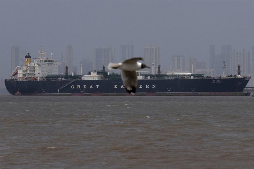 Техеран уводи таксе за пролаз бродова кроз мореуз