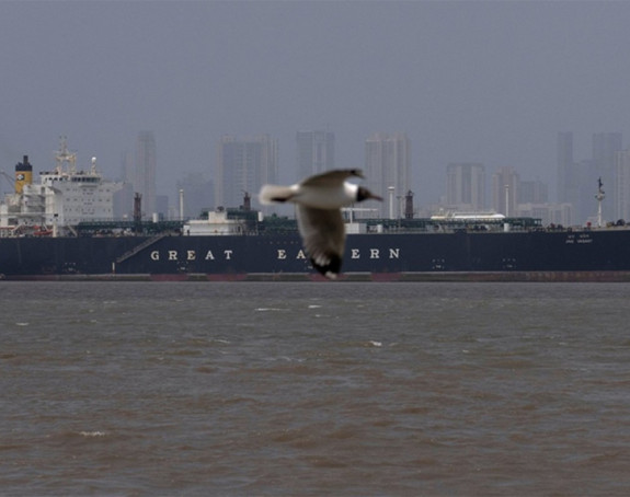 Teheran uvodi takse za prolaz brodova kroz moreuz