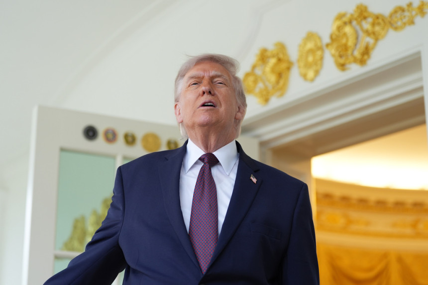 На Трамповом голф терену изградили вјетроелектрану