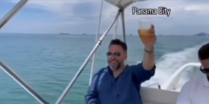 "Svak je rođen da po jednom umre, čast i bruka žive dovijeka"