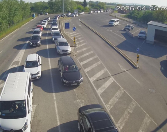 Gužva na prelazima Donja Gradina i Velika Kladuša