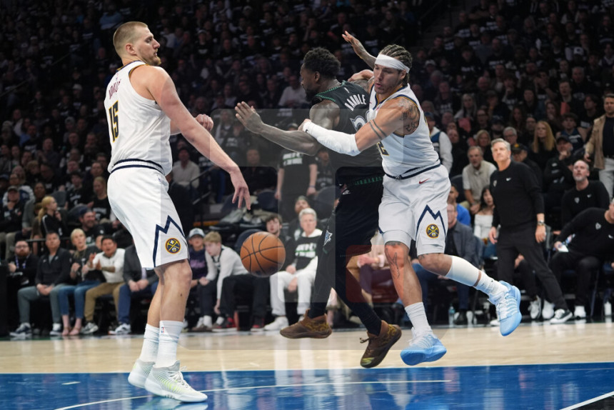 Хаос на утакмици, Јокић искључен, пораз Денвера (ВИДЕО)