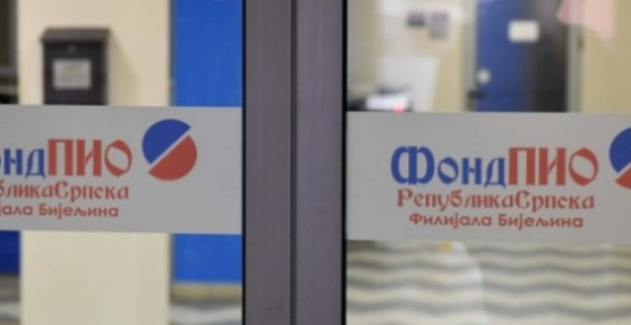 Хитно се огласили из Фонда ПИО: Исплата пензија обустављена