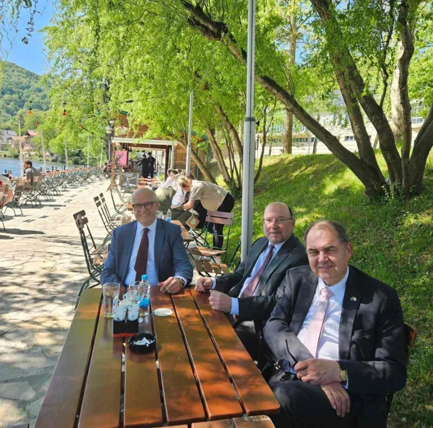 Šmit u Banjaluci, niko ga nije ometao prilikom posjete?!