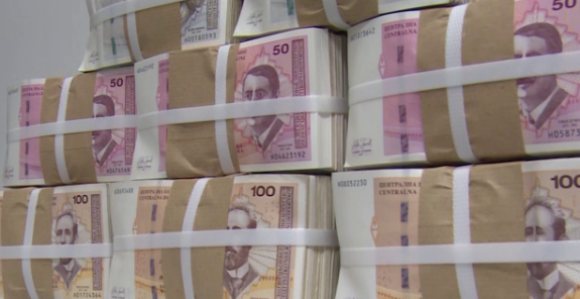 Иако није надлежан, Додик најављује увођење 13. плате!