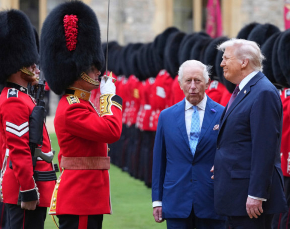 Bakingemska palata: Posjeta kralja Čarlsa SAD ide po planu