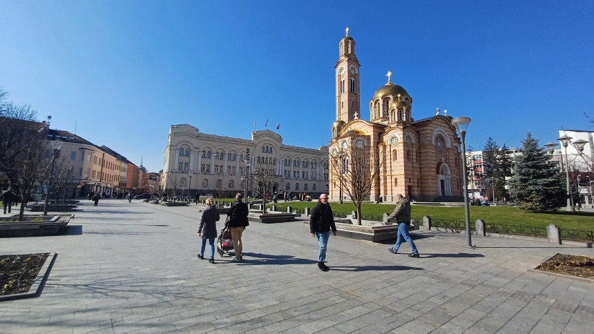 Tokom dana pretežno sunčano, poslije podne moguća kiša