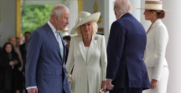 Šta je kralj Čarls poklonio Trampu tokom posjete?