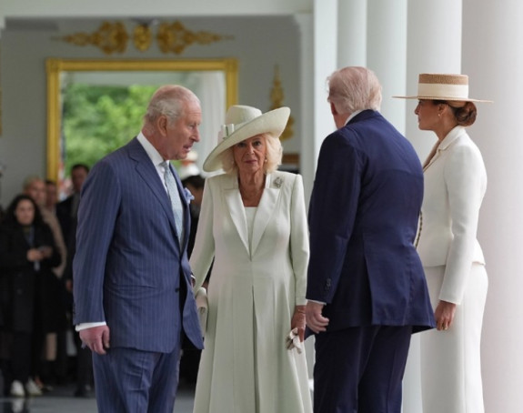 Šta je kralj Čarls poklonio Trampu tokom posjete?