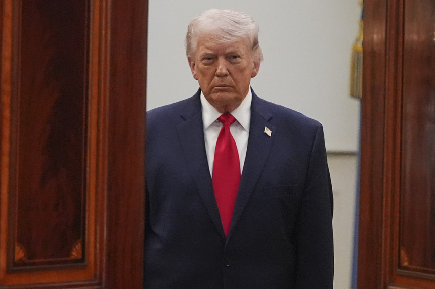 Трамп љут на Мерца, повлачи војску из Њемачке