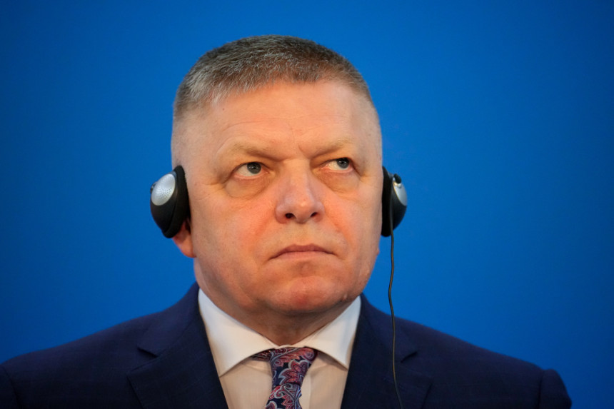 Зеленски са Фицом разговарао о уласку Украјине у ЕУ