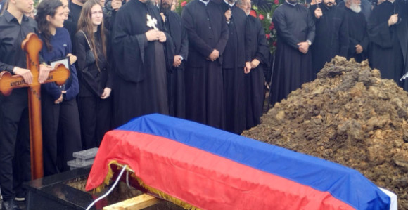 Boban Kusturić sahranjen uz najviše počasti