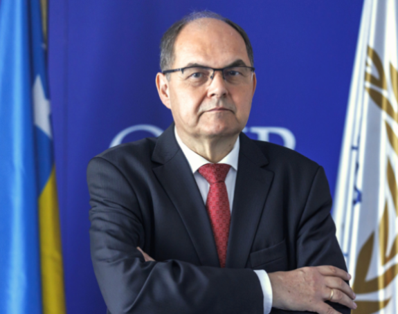 Zvanično: Šmit odlazi - OHR ostaje, nema još zatvaranja