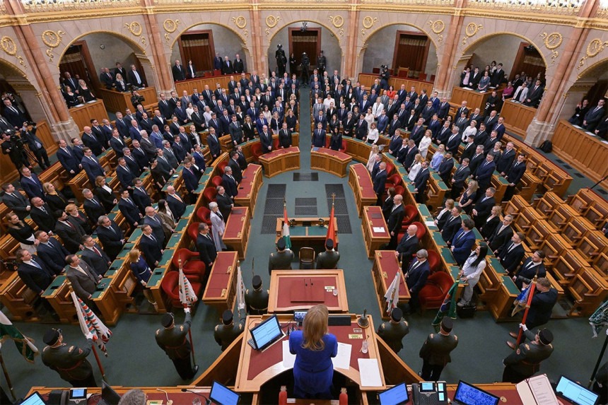Mađarska dobila novu vladu: Ministri preuzeli dužnost
