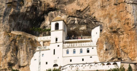 Srpska pravoslavna crkva slavi Svetog Vasilija Ostroškog
