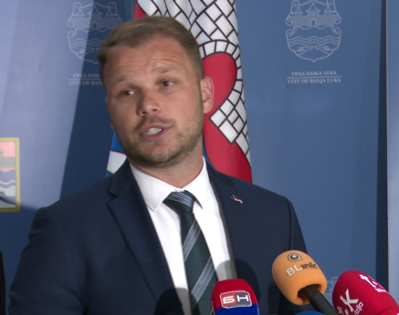 Stanivuković čestitao Dan Vojske Republike Srpske