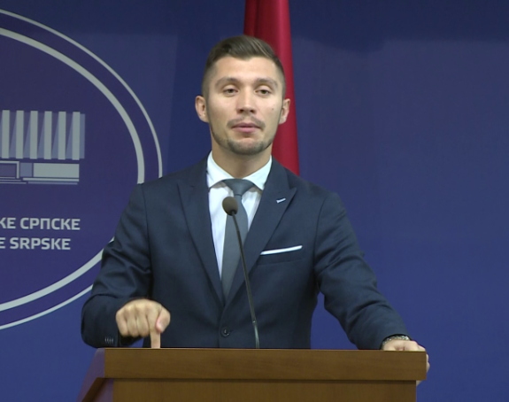 Sve jasno, Vlada se mora povući pred pritiskom javnosti