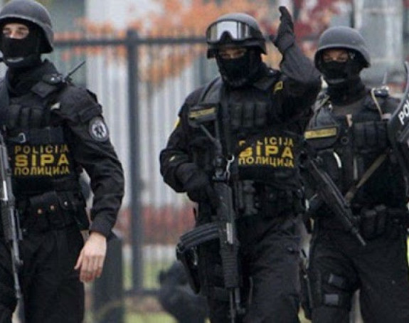 Policijske snage vrše pretrese u više gradova