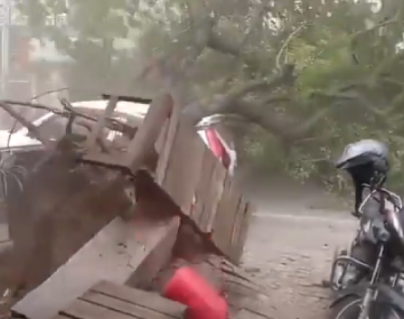 Jezivo nevrijeme u Indiji, više od 100 osoba stradalo