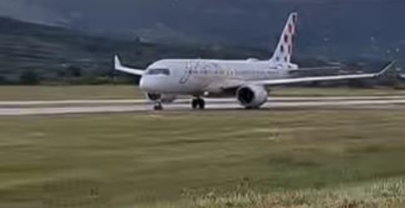 Hrvatska: Avion sa 132 putnika izletio s piste (VIDEO)