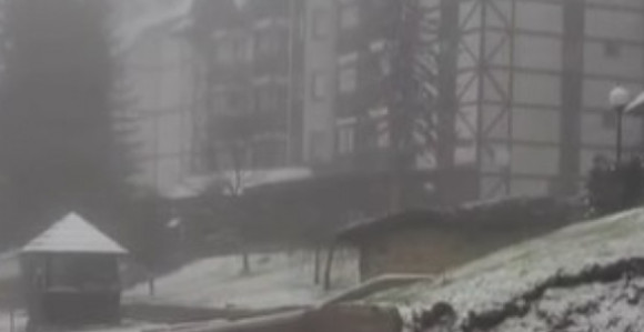 Snijeg usred maja, zabijelio se Kopaonik