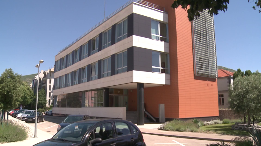 SNSD mijenja zakone da "uhljebi" svoje funkcionere u institucije