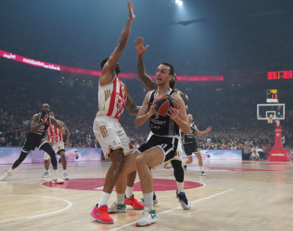 Partizan se kockao, ali nakon drame pobijedio Zvezdu