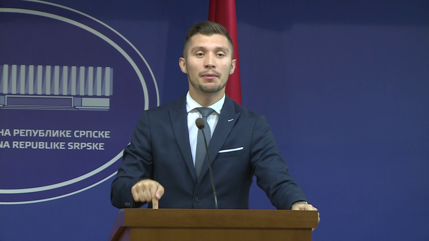 Vlada ne radi ništa, tri zakona su povučena za sedam dana