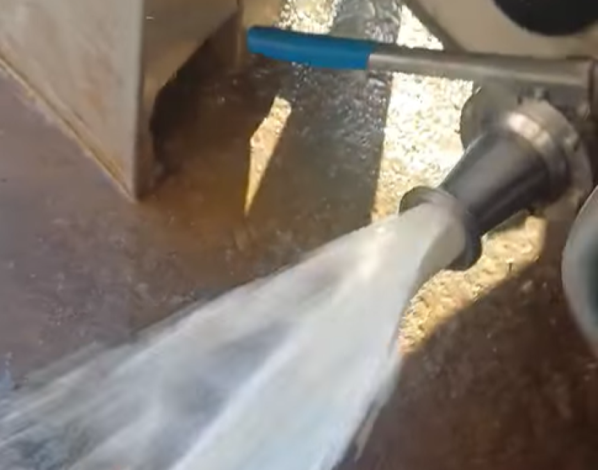 Snižavanje otkupne cijene mlijeka udar na proizvođače