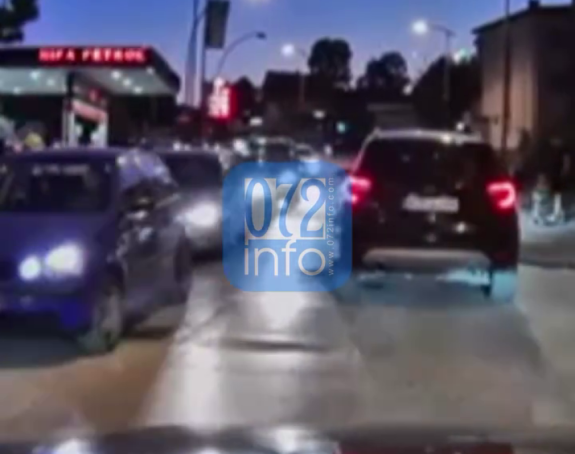 Zenica: Auto bez vozača pokosio žene i djecu (VIDEO)