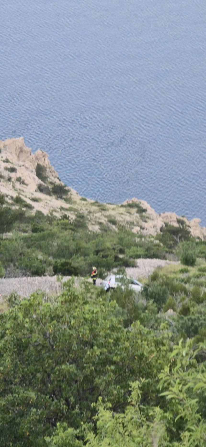 Makarska: Vozilom sletio u provaliju od 150 metara i preživio