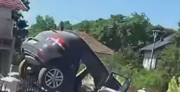 Stravična nesreća kod Modriče: Jedna osoba poginula