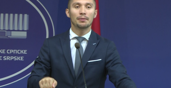 Za režim su najbolji poslanici ćutolozi, koji glasaju a ne pitaju ništa?!