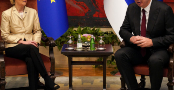 Vučić: U Tivat idem, jer me je zvala Ursula fon der Lajen
