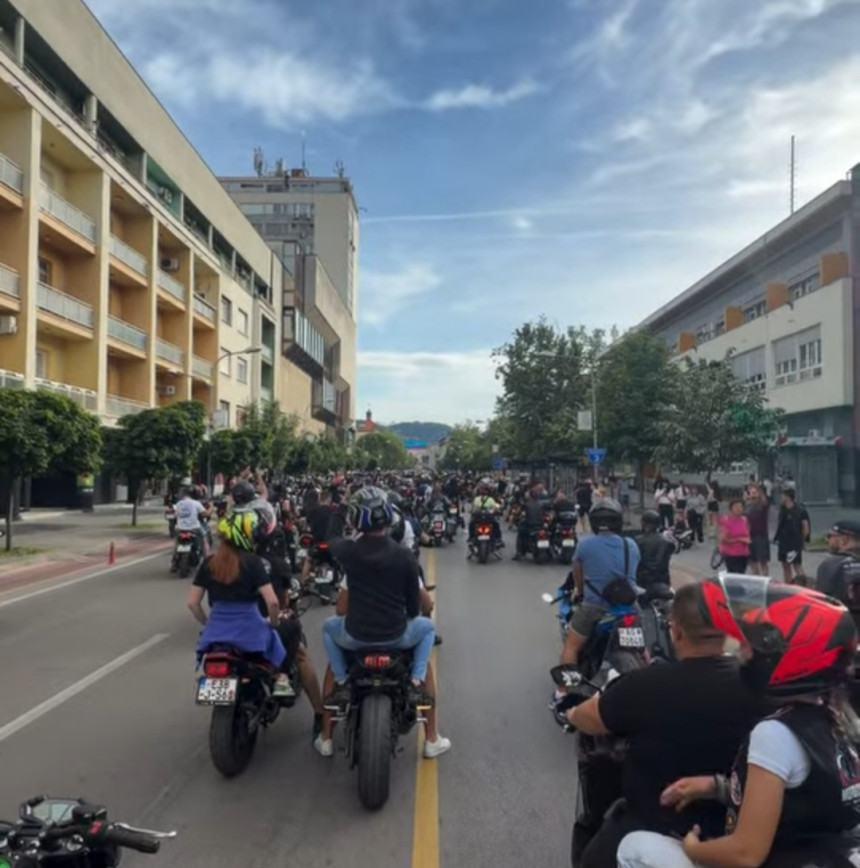 Više hiljada bajkera defilovalo ulicama Banjaluke (VIDEO)