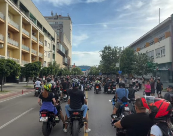 Više hiljada bajkera defilovalo ulicama Banjaluke (VIDEO)