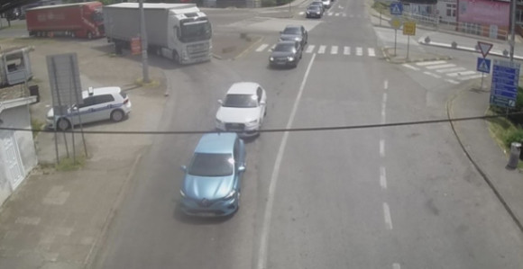 Појачан саобраћај на излазу из БиХ - ХРВ, чекање и до 2,5 сата