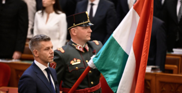 Premijer mijenja Ustav da smijene predsjednika?!