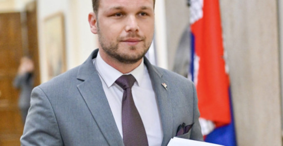 Станивуковић: Личне инвалиднине расту на 800 марака!