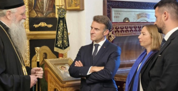 Макрон у друштву Милатовића посјетио Цетињски манастир