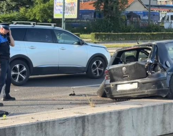Stravičan udes u Sarajevu, sa vozila otpali točkovi