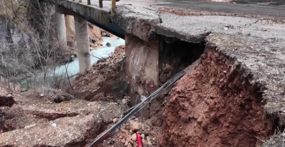 Bliže se izbori, krediti se nižu, režim obećava kule i gradove