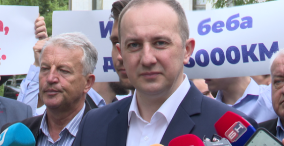 SNSD pokušava da kupi izbore novim zaduživanjem